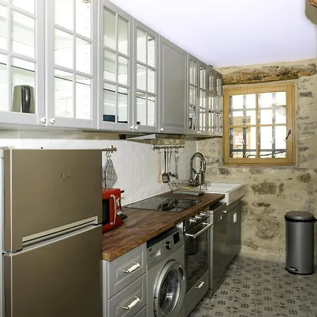 - La Maison Du Chateau - By Domaine Riberach Guest house *