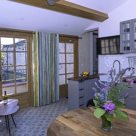 Vendégház - La Maison Du Chateau - By Domaine Riberach 3*