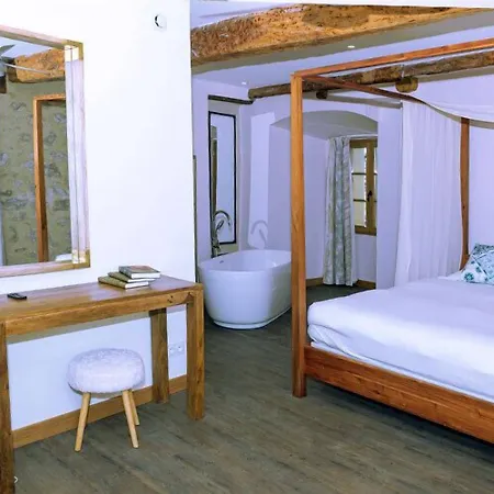 - La Maison Du Chateau - By Domaine Riberach Vendégház 3*
