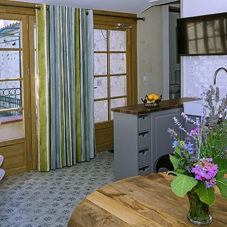 - La Maison Du Chateau - By Domaine Riberach Vendégház Bélesta