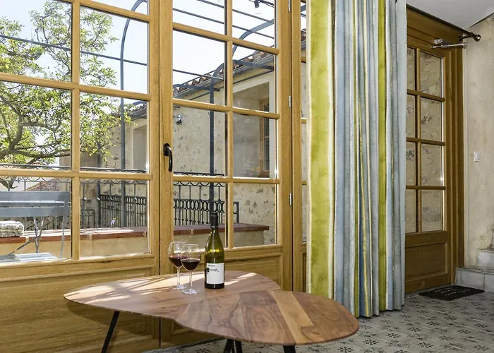 - La Maison Du Chateau - By Domaine Riberach 3* Bélesta