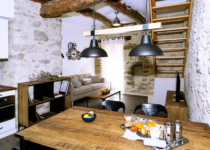 Gasthuis - La Maison Du Chateau - By Domaine Riberach 3*