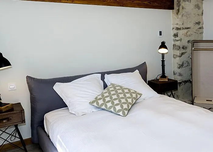 - La Maison Du Chateau - By Domaine Riberach