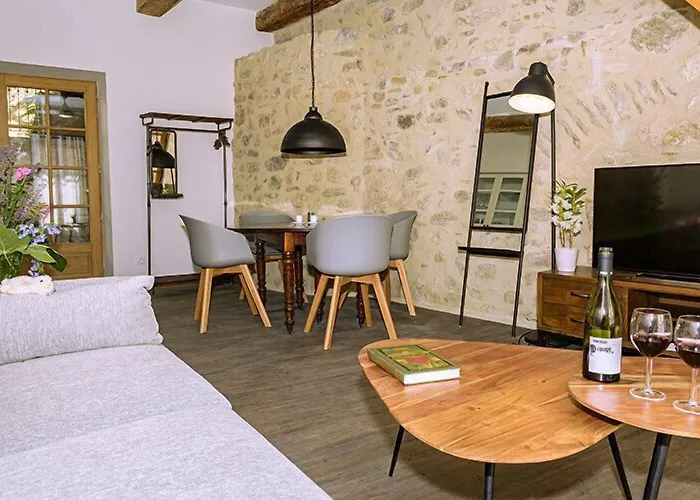 Gasthuis - La Maison Du Chateau - By Domaine Riberach Bélesta