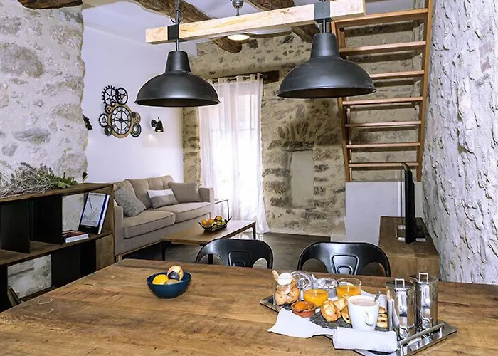 - La Maison Du Chateau - By Domaine Riberach 3*